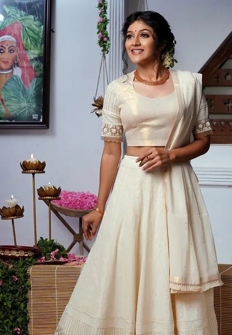 Lehenga designs White Cotton Lehenga, Maduram Veppu Dress, Modern Onam Outfits Skirt And Top, Madhuram Veppu Dress, Kasavu Lehenga, Kerala Traditional Dress, Kerala Dress, Brocade Blouse Designs, Onam Outfits