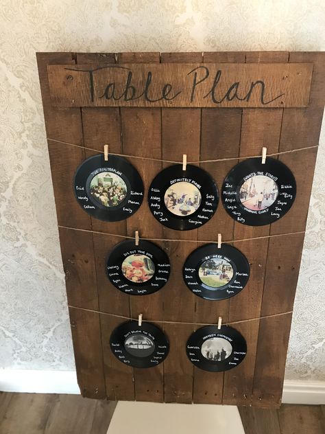 Record Table Plan, Car Table, Themed Wedding Decorations, Music Themed Wedding, Record Table, Wedding Table Plan, Seating Plan Wedding, Seating Plan, Music Themed