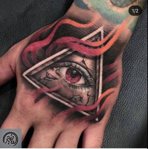 Ojo Iluminati Tattoo, Iluminati Eye Tattoo, Hand Tattoo Color, Red Eye Tattoo, Eye Hand Tattoo, 3rd Eye Tattoo, Realistic Eye Tattoo, Hand Tatto, Realism Tattoos