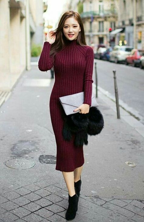 Knitted Dress Outfit, Burgundy Sweater Dress, Sweater Dress Outfit, Outfits 2016, Winter Dress Outfits, Modesty Fashion, Fashion Trends Winter, Looks Street Style, Cute Winter Outfits