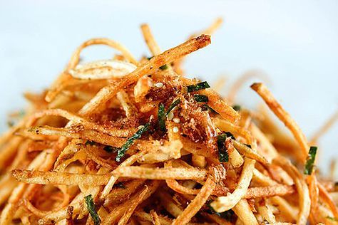 19 reasons you should have furikake in your pantry – SheKnows Furikake Popcorn Recipe, Furikake Fries Recipe, Homemade Furikake, Furikake Seasoning Recipe, Deceptively Delicious, French Fried Potatoes, Hidden Vegetables, French Fries Recipe, Homemade French Fries