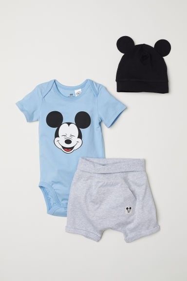 Blue Mickey Mouse, Disney Baby Clothes, Cool Baby, Fashionable Baby Clothes, Baby Boy Shoes, Baby Boy Fashion, Baby Outfits Newborn, Baby Outfits