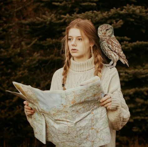 Person With Bird Pose Reference, Woman With Animals, Falconry Pose Reference, Poses With Animals, Owl Woman, Bird Photoshoot, Person Photography, Models To Draw, Drawing People Faces