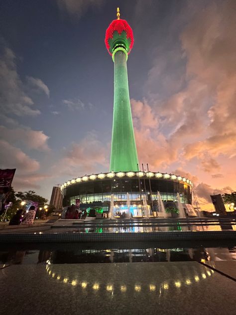 Lotus tower in Sri Lanka Lotus Tower Sri Lanka, Lotus Tower, Sri Lanka Flag, Gals Photos, Sri Lanka Travel, Landscape Photography Nature, Writing Advice, Photography Nature, Cn Tower