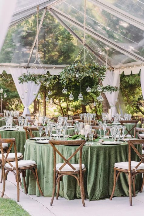 Enchanted Forest Wedding Theme, Cottage Core Wedding, Cottagecore Wedding, Popular Wedding Colors, Enchanted Garden Wedding, Forest Theme Wedding, Garden Wedding Reception, Garden Theme Wedding, Enchanted Forest Wedding