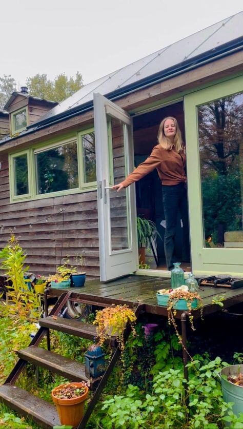 Her Beautiful DIY Tiny Home in the Netherlands Cozy Tiny House Interior, Bohemian Tiny House, Diy Tiny House Under $5000, Tiny Home Villages, Scandinavian Tiny House, Simple Tiny House, Diy Tiny Home, Netherlands Home, Tiny Home Ideas