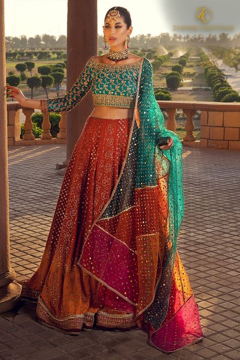 Mehndi Lehnga, Latest Bridal Lehenga Designs, Latest Bridal Lehenga, Mehendi Outfits, Managing Money, Indian Outfits Lehenga, Wedding Lehenga Designs, Lehenga Designs Simple, Indian Dresses Traditional