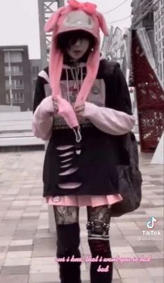 i love thissss Kawaii Goth Outfits, Alt Style Outfit, 2020s Fashion, The Best Aesthetic, Chronically Online, Pastel Punk, Best Aesthetic, Tiktok Trends, Pastel Goth Fashion