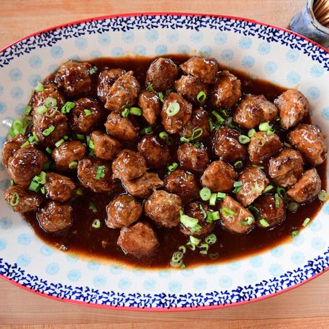 Spicy Mango BBQ Turkey Meatballs By Ree Drummond Spicy Mango Bbq Turkey Meatballs, Bbq Turkey Meatballs, Turkey Meatballs Recipe, Food Network Recipes Pioneer Woman, Ree Drummond Recipes, Bbq Turkey, Bbq Meatballs, Turkey Meatball Recipe, Healthy Plate