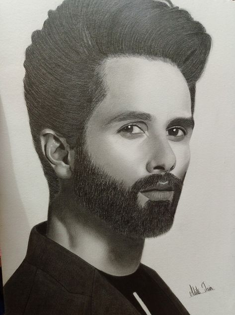 #shahidkapoor #portrait #viral #share #follow #save Portrait Sketch, Shahid Kapoor, Portrait Sketches, Portrait Artist, Che Guevara, Sketch, Male Sketch, Historical Figures, Quick Saves