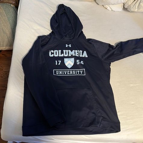 Columbia University navy blue hoodie Columbia Aesthetic, Columbia Uni, Class Of 2026, School Vision Board, 2000s Emo, Navy Blue Hoodie, Exchange Student, Academic Validation, Columbia University