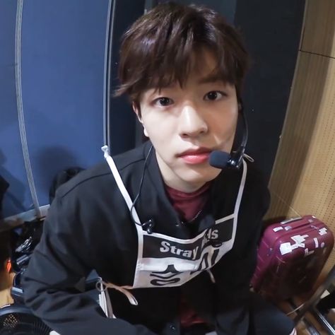 Seungmin Hands, 17 Kpop, Baby Minnie, Kim Seungmin, Solo Pics, Skz In Cute, Stray Kids Seungmin, Homeless Children, Crazy Kids