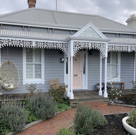 Brick Victorian Homes, Renovation Facade, Front Verandah, Porch Styles, Pintura Exterior, Victorian Cottage, Hunter Douglas, Victorian Terrace, Exterior Cladding