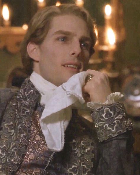 Lestat 1994, Lestat And Louis, Tom Cruise Movies, Victorian Vampire, Vampire Hunter D, Vampire Stories, Hot Vampires, The Vampire Chronicles, Walpaper Hello Kitty