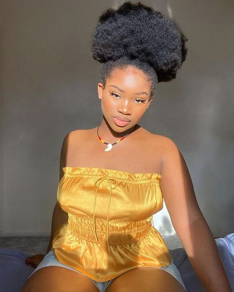 20 Stunning Summer Protective Hairstyles 2021 – Coils and Glory Afro Puff Hairstyles, Cabello Afro Natural, Big Afro, Hair Puff, Afro Style, 4c Natural Hair, Afro Puff, 4c Hair, Natural Hair Inspiration