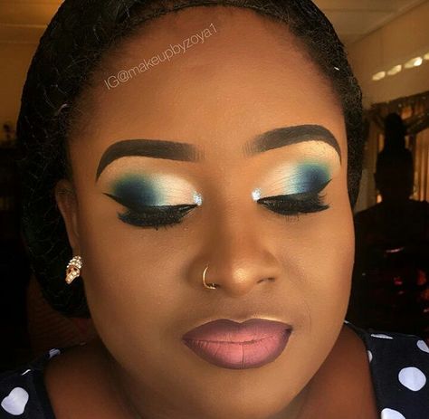 muaannouncer_📣📢 (@muaannouncer_) on Instagram: “Detailed!❤😍 @makeupbyzoya1 #muaannouncer_ #weannounce #MAtrinidadmua #makeupartist #blackgirlmagic…” Make Up On Black Women, Emerald Green And Rose Gold, Gold Make Up, Face Beat Makeup, Fall Lipstick, Eyebrows Makeup, Brown Girls Makeup, Makeup Companies, Juvia's Place