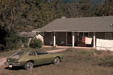 Byers House, Joyce Byers, Jonathan Byers, Ford Pinto, Casas The Sims 4, Sci Fi Horror, Stranger Things Aesthetic, Will Byers, Stranger Things Season