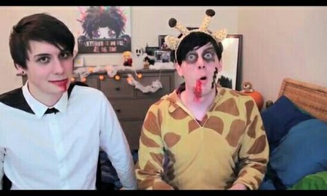 Dan and phils halloween costumes Dan And Phil Halloween, Halloween Boyfriend, Daniel James Howell, Youtube Halloween, British Youtubers, Dan And Phill, Phil Lester, Dan Howell, Amazingphil