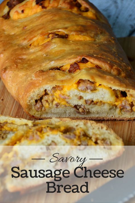 Savory Sausage Cheese Bread Sausage Cheese Bread, Cheese Bread Rolls, Country Sausage, Yeast Bread Rolls, Pesto Bread, Bubble Bread, Best Homemade Bread Recipe, Sausage Bread, Cheese Bread Recipe