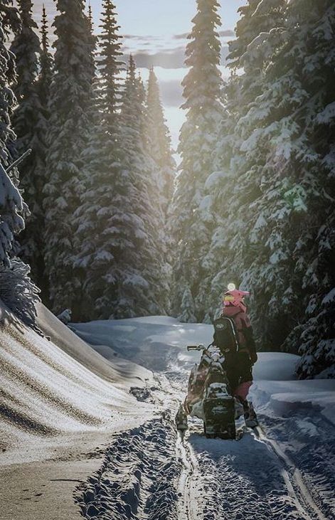 Snowmobiling Aesthetic, Skidoo Aesthetic, Sled Aesthetic, Snowmobile Aesthetic, Snowmobiling Girl, Snowmobile Girl, Winter Sleds, Snowmobile Accessories, Snow Fun