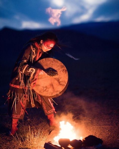 Witchcraft Meaning, Magick Crafts, Shaman Woman, Yoga Inspiration Photos, Musician Portraits, Shamanic Journey, Shamanic Healing, Medicine Woman, Artsy Photos