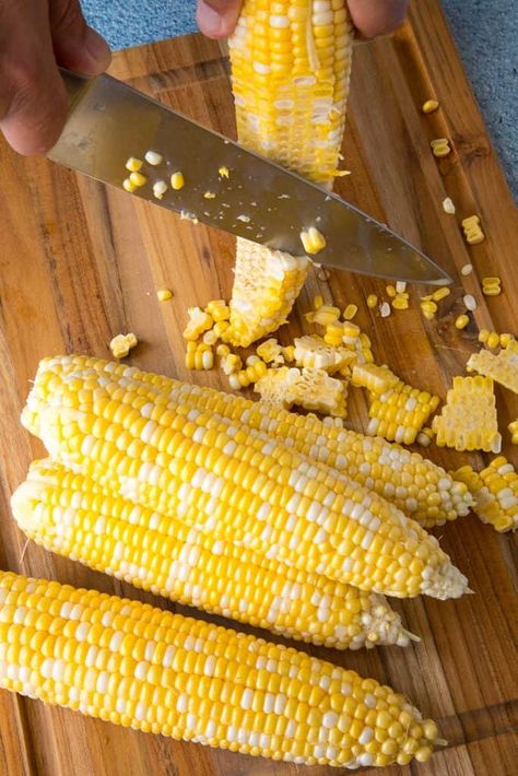 Elotes Salad (Mexican Corn Salad) Recipe - Chili Pepper Madness Esquites Recipe, Corn Recipes Cob, Corn Jalapeno, Corn Off The Cob, Elote Recipe, Street Corn Salad, Mexican Corn Salad, Angel Food Cake Pan, Grilled Corn Salad