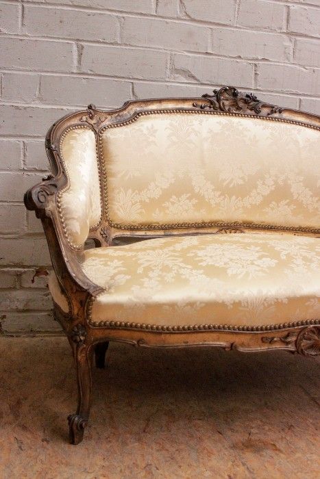 Louis Xv Sofa, Bergere Chairs, Bergere Chair, Paint Design, Antique Chairs, Vintage Sofa, Antique Porcelain, Paint Designs, Sofa Set