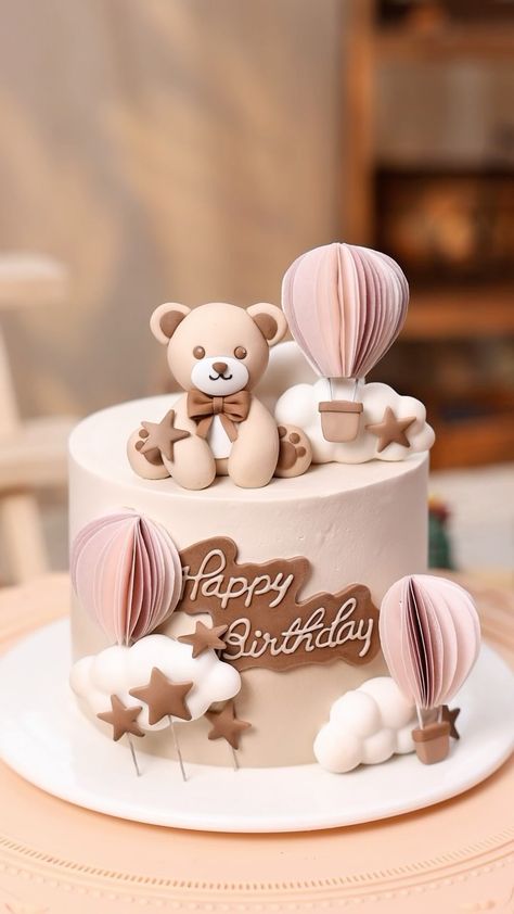 shaniabelle fondant (@shaniabelle_cake) • Instagram-Fotos und -Videos Paper Hot Air Balloon, Fondant Bear, Cake Instagram, Lovely Cake, Clay Crafts For Kids, Cake Hacks, Tasty Dessert, Fondant Cake Topper, Video Inspiration