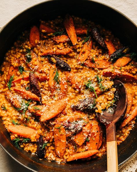 Vegan Barley Risotto with Roasted Carrots | The First Mess Easy Vegan Dishes, Dinners For Beginners, Vegan Risotto, Barley Risotto, Quick Vegan, Dinner Ideas Easy, Dinner Meal, Risotto Recipes, Food Vegan