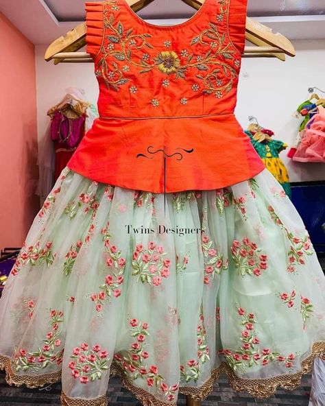 For orders call/WhatsApp:8374504389/9059693997 For more updates follow our page❤️ Twinsdesigners Instagram/fb Baby Girl Dresses Indian, Kids Gowns, Indian Dresses For Kids, Cotton Frocks For Kids, Frocks For Kids, Kids Party Wear Dresses, Kids Dress Collection, Kids Blouse Designs