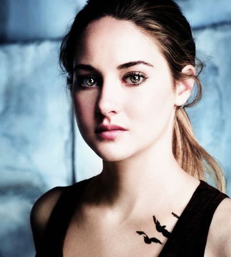 Tris Prior or Beatrice Prior Divergent Characters, Divergent Tris, Tris And Four, Tris Prior, Divergent Fandom, Divergent Trilogy, Divergent Insurgent Allegiant, Veronica Roth, Divergent Series