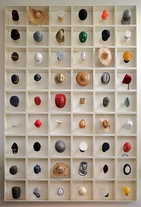 Hat Visual Merchandising, Hat Display Ideas Wall Retail, Hat Store Design, Wall Hat Display, Hat Shop Display, Wall Of Hats, Hat Collection Display, Hat Display Ideas Wall, Hat Store Display