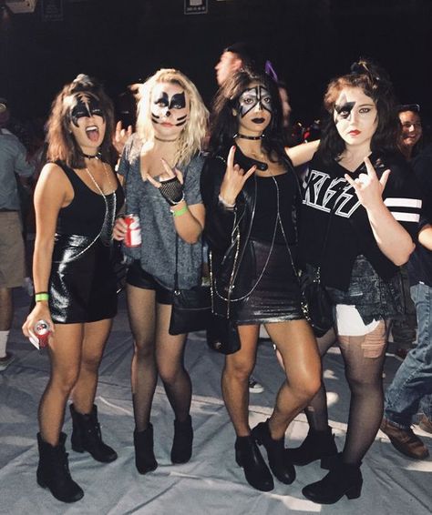 DIY KISS Halloween Costume Idea Kiss Concert Outfit Ideas, Rockstar Halloween Costume, Kiss Halloween Costumes, Rockstar Costume, Girl Group Halloween Costumes, Diy Group Halloween Costumes, Kiss Costume, 90s Halloween Costumes, Kiss Outfits