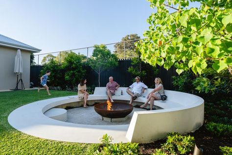 Sunken Pool, Succulent Planting, Outdoor Fire Pit Seating, Sunken Fire Pits, Outdoor Fire Pit Designs, Fire Pit Landscaping, Concrete Fire Pits, Fire Pit Seating, Backyard Fireplace