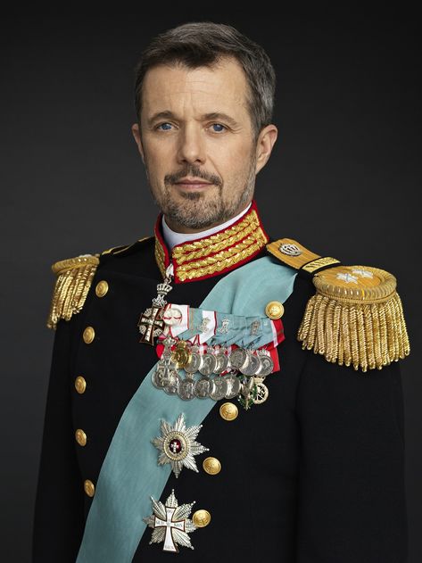 2018--New photo of Crown Prince Frederik of Denmark released in celebration of 50th birthday today – Royal Central Kroonprinses Mary, Royal Families Of Europe, Denmark Royal Family, Bi Rain, Prince Frederik Of Denmark, Prince Frederick, Danish Royalty, Prins Harry, Military Dresses