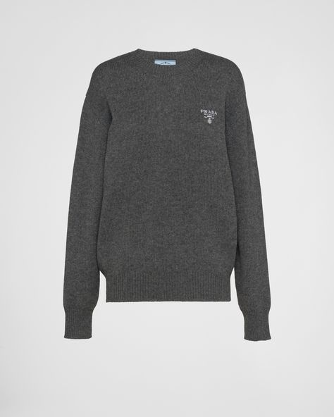 Slate Gray Cashmere Crew-neck Sweater | PRADA Re Edition Prada, Prada Sweater, Prada Re Edition, Knit Logo, Denim T Shirt, Mens Lifestyle, Slate Gray, Diva Fashion, Knitwear Women