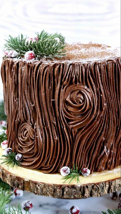 Woodland Theme Party, Stump Cake, Tree Stump Cake, Yule Log Cake, Woodland Cake, Log Cake, Best Christmas Recipes, Chocolate Buttercream Frosting, Forest Cake