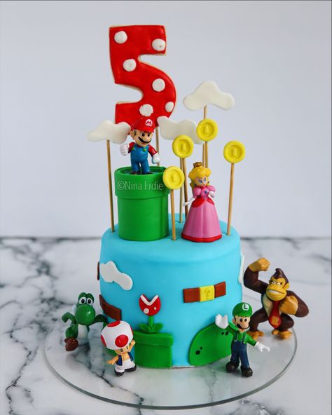 Princess Peach Bday Cake, Mario And Princess Peach Cake, Princess Peach Cake Birthdays, Princess Peach Cake, Peach Mario Bros, Mario Birthday Cake, Mario Bros Cake, Super Mario Cake, Mario And Princess Peach