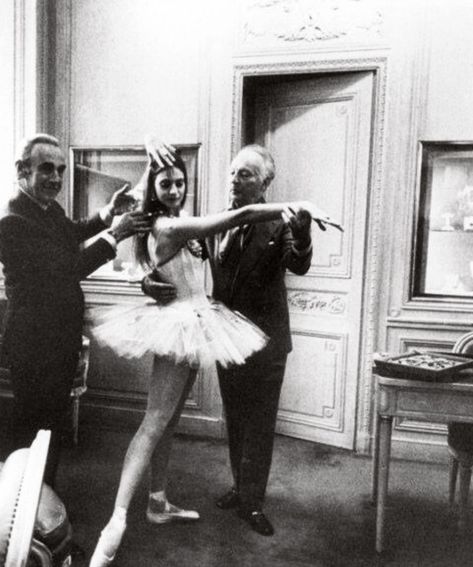 Suzanne Farrell, Van Cleef Arpels, Van Cleef, Ballet Dancers, Ballerinas, Ballet, Black And White, Van, White