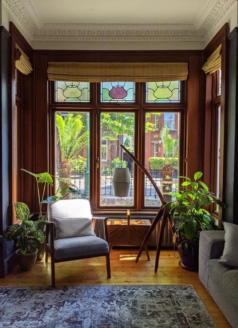 Modern Bay Windows Ideas That Are Perfectly Bright – Forbes Home Modern Bay Window Ideas, How To Decorate A Bay Window, Decorating A Bay Window, Modern Bay Window, Fabric Window Coverings, Room Revamp, Black Window Frames, Window Nook, Tudor Style Homes