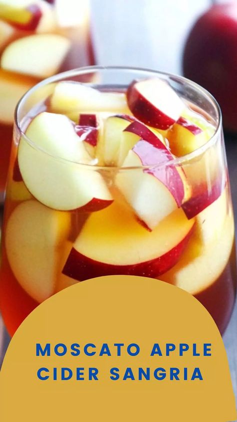 Moscato Apple Cider Sangria – Nosh Table Apple Cider Moscato Sangria, Apple Cider Sangria Recipe With Moscato, Apple Cider Sangria Recipe, Moscato Sangria, Apple Sangria, Easy To Make Cocktails, Cider Sangria, Apple Cider Sangria, Moscato Wine