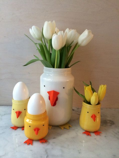 jar-vases-super-make-it Easter Crafts For Parents, Baby Food Jar Craft Ideas, Crafts With Jars, Eco Friendly Easter, Baby Food Jar Crafts, Recycled Jars, Paper Towel Tubes, Food Jars, Recycle Bin