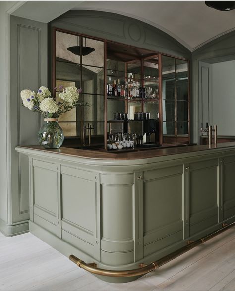 Moody Sitting Room Bar, Green Wet Bar Cabinets, Dark Green Butlers Pantry, Bar Layout Design, Dark Moody Bar, Dark Green Moody Bar, Dark Bar Antique Mirror, Butler Kitchen, Bar Layout