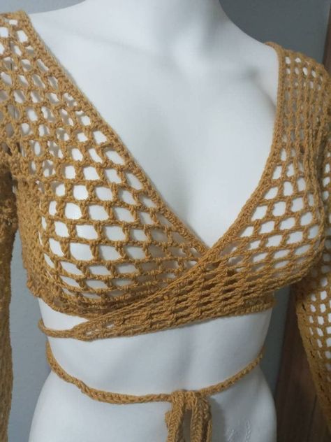 crochet top - Crochet Patterns - Crochet Project - Ladies Top - Women's Outfits Ideas Crochet Mesh Wrap Top, Crochet Longsleeve Top, Crochet Velvet Top, Beaded Crochet Top, Fishnet Top Crochet, Net Crochet Top, Crochet Mesh Crop Top, Mesh Crochet Sweater, Crochet Net Top