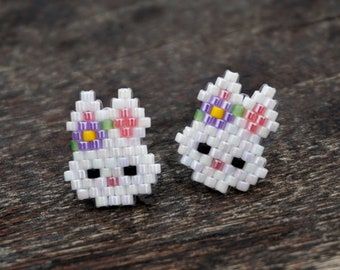 Bunny Jewelry, Seed Bead Projects, Rabbit Jewelry, Seed Bead Crafts, Rabbit Earrings, Easter Earrings, Holiday Beading, Bunny Earrings, Brick Stitch Earrings