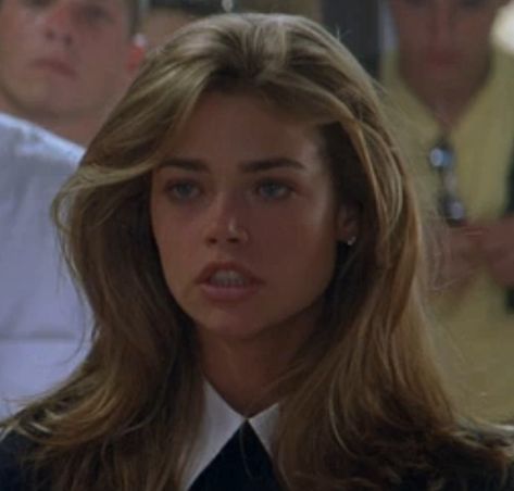 90s Haircuts, Sanggul Modern, Vlasové Trendy, Fotografi Editorial, Denise Richards, 90s Hairstyles, Long Blonde, Fluffy Hair, Long Blonde Hair