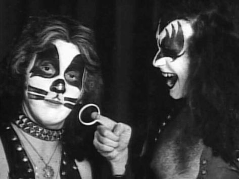 Gene Simmons 80s, Detroit Rock City, Vinnie Vincent, Kiss Images, Kiss Members, Peter Criss, Kiss Pictures, Vintage Kiss, Crazy Night