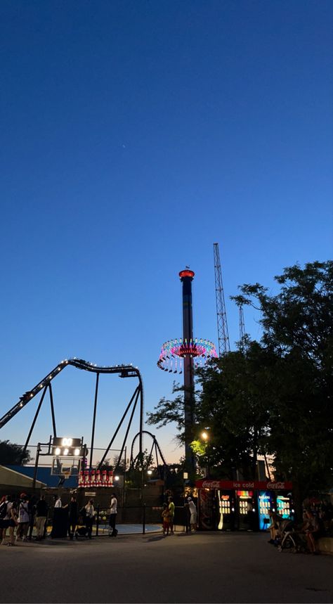 Canada Wonderland Aesthetic, Summer In Ontario, Canada's Wonderland Aesthetic, Canada Aesthetic Toronto, Canada Life Aesthetic, Summer Aesthetic Canada, Toronto Summer Aesthetic, Canadian Summer Aesthetic, Canadian Girl Aesthetic