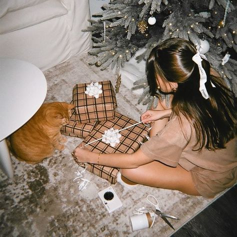 Emma Rose on Instagram: "making memories this holiday with @canoncanada ivy cliq+ 🤍📸 this mini camera is the perfect size to fit in your pocket and bring anywhere you want! it also features a 2" selfie mirror with an 8 LED ring light for the perfect selfie with pips 🐈 #canoncanada #TheGiftOfCanon #ad" Christmas Dreaming, Winter Instagram, Wrapping Presents, Pink Xmas, Emma Rose, Perfect Selfie, Christmas Feeling, Snow Angels, Christmas Photoshoot