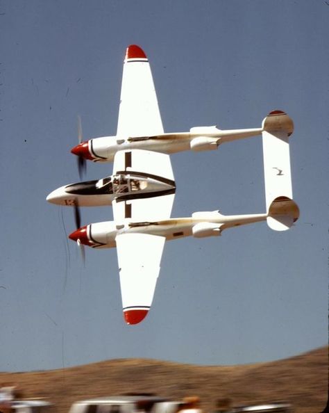 P38 Lightning, Lightning Fighter, Rc Model Aircraft, Lockheed P 38 Lightning, Reno Air Races, Wwii Fighter Planes, Wwii Airplane, Old Planes, Air Race